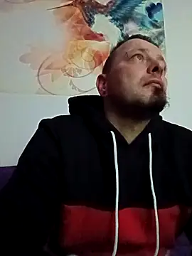 Snapshot of ich411983 chatting on 10.28.25 ich411983 online show from 10.28.25