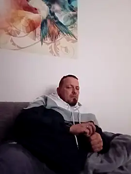 Snapshot of ich411983 chatting on 10.29.25 ich411983 online show from 10.29.25