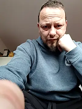 Snapshot of ich411983 chatting on 11.13.25 ich411983 online show from 11.13.25