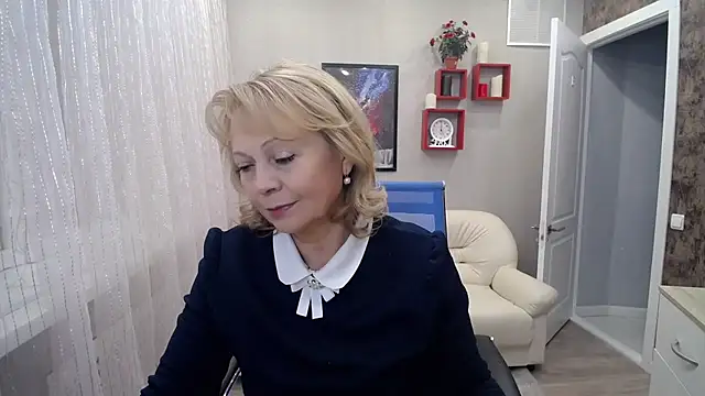 Milla Cutie18 online show from 12.16.24