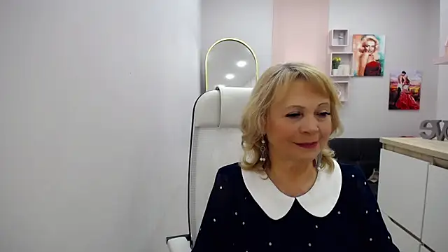 Milla Cutie18 online show from 04.09.26