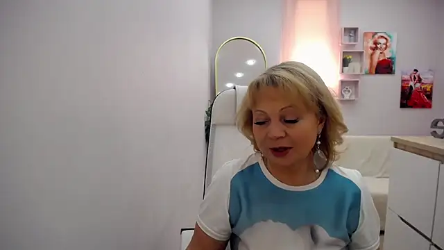 Milla Cutie18 online show from 04.13.26