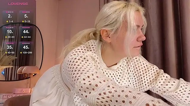 Snapshot of Maybe_Baby_ chatting on 12.02.24 Maybe Baby online show from 12.02.24