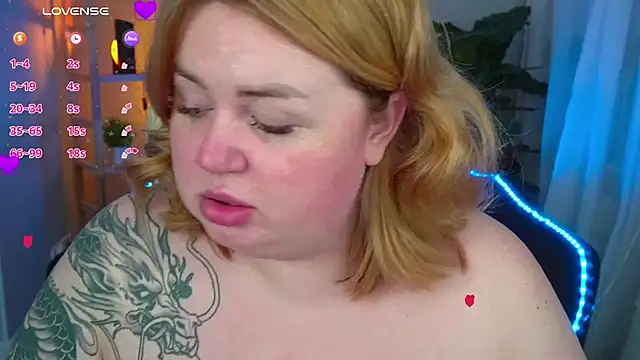 ZaraReignn online show from 02.12.25