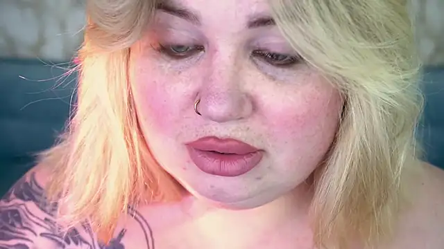 ZaraReignn online show from 04.05.26