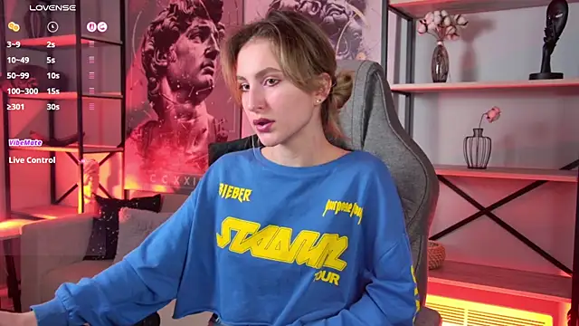 LuxRayi online show from 12.03.25