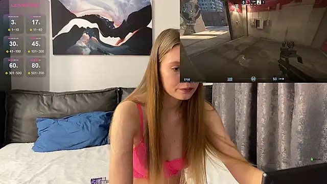 Snapshot of Mariyyyyyyyyy chatting on 12.21.24 Mariyyyyyyyyy online show from 12.21.24