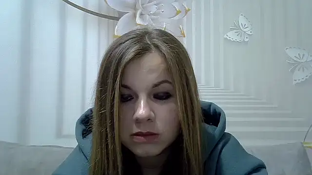 Snapshot of TinaFun4u chatting on 01.13.25 TinaFun4u online show from 01.13.25