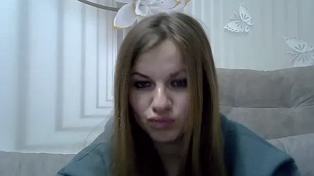 Snapshot of TinaFun4u chatting on 02.04.25 TinaFun4u online show from 02.04.25