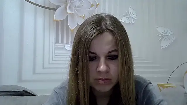 Snapshot of TinaFun4u chatting on 02.25.25 TinaFun4u online show from 02.25.25