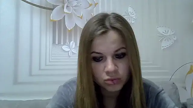 Snapshot of TinaFun4u chatting on 02.26.25 TinaFun4u online show from 02.26.25