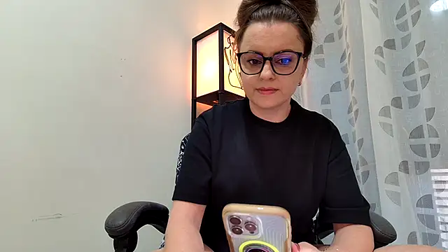 Eelleen online show from 06.09.26