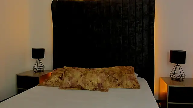 NataGarcia online show from 09.17.25