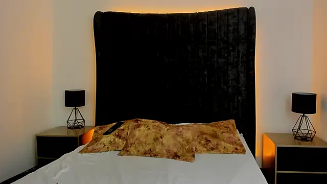 NataGarcia online show from 10.08.25