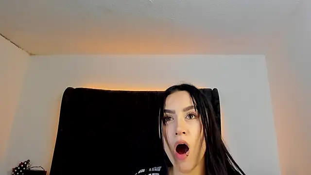 NataGarcia online show from 10.23.25