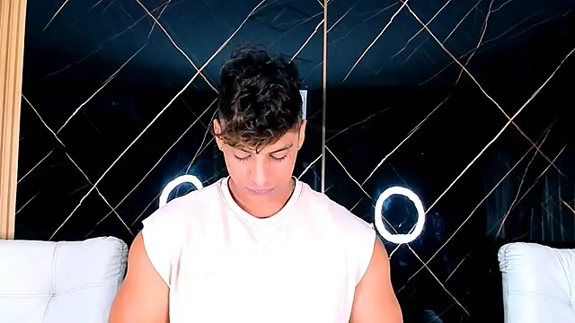 Owen Muzcle online show from 09.30.25