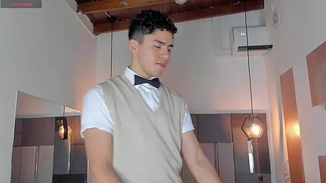 Snapshot of LiamNovak chatting on 02.27.26 LiamNovak online show from 02.27.26