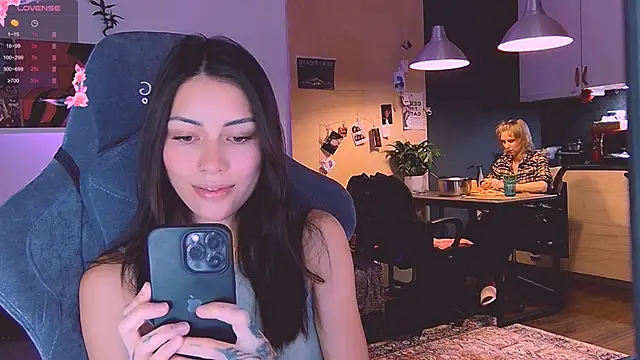 KatiKate online show from 10.18.25