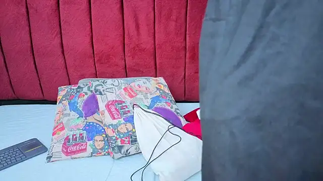 selena castillo online show from 12.04.25