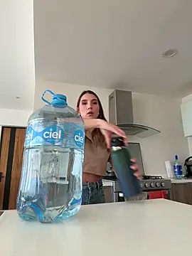 SophieRaily  online show from 02.05.25