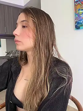 SophieRaily  online show from 02.21.25