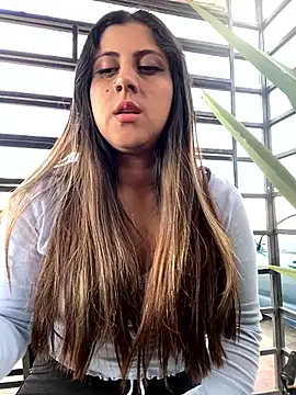 Snapshot of girl_anni chatting on 02.07.25 girl anni online show from 02.07.25