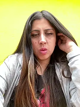 Snapshot of girl_anni chatting on 02.21.25 girl anni online show from 02.21.25