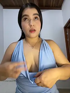 Blancanievess online show from 10.26.25