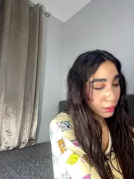 Snapshot of Meryem_Queen chatting on 04.28.26 Meryem Queen online show from 04.28.26
