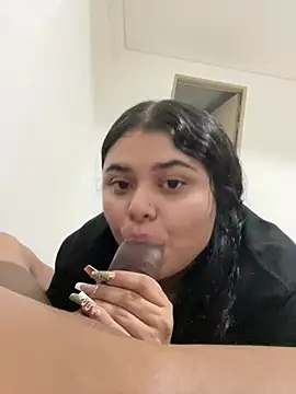 alissonfernandez  online show from 01.05.25