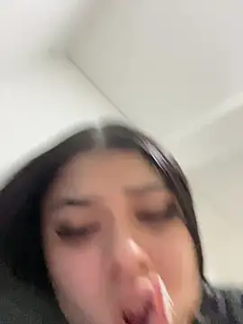 alissonfernandez  online show from 01.10.25