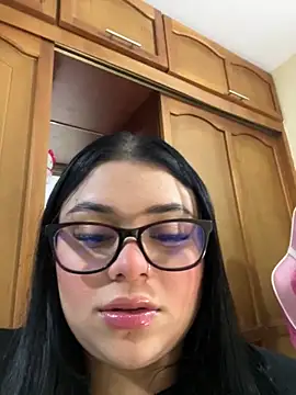 alissonfernandez  online show from 09.23.25