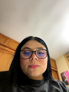 alissonfernandez  online show from 10.25.25