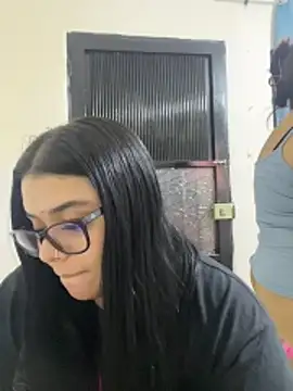 alissonfernandez  online show from 05.27.26