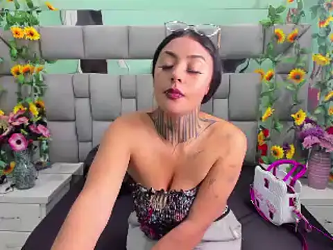 Snapshot of Lovely_celeste chatting on 12.24.24 Lovely celeste online show from 12.24.24
