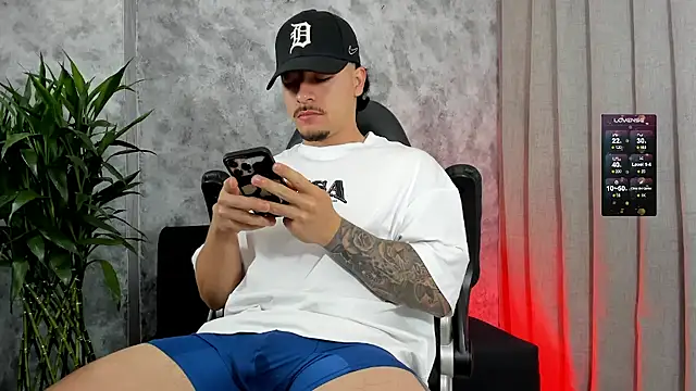 boyc022  online show from 12.21.25