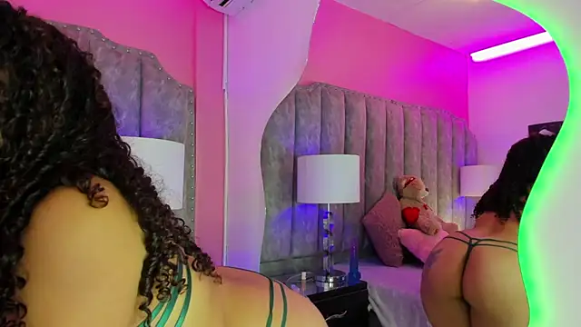 CoralHarmon online show from 01.11.25