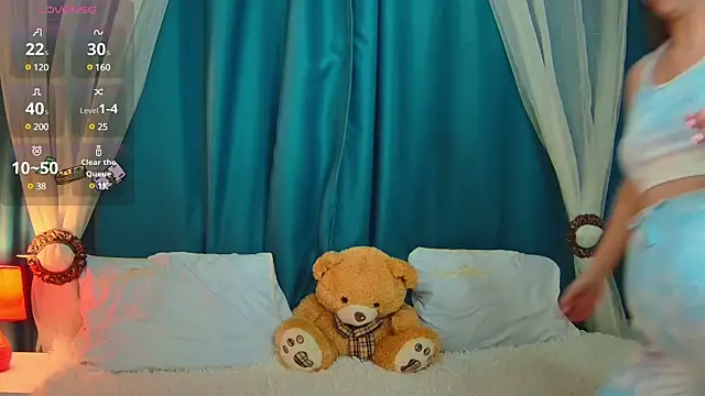 AliceBYKiss online show from 03.06.25