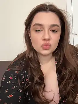 Snapshot of Dreamy_Kitty chatting on 02.02.25 Dreamy Kitty online show from 02.02.25