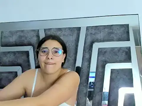 Salome Moonn online show from 02.08.25