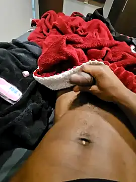 Snapshot of blacksexyg chatting on 12.13.24 blacksexyg online show from 12.13.24