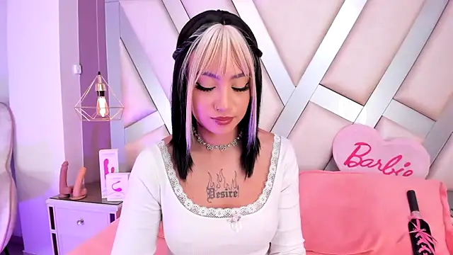 MadissonRey online show from 11.26.25