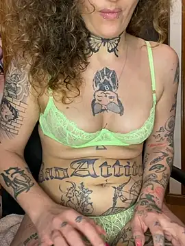 BlazyKitsune- online show from 03.04.25