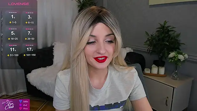 Snapshot of Katty_Lights chatting on 01.09.25 Katty Lights online show from 01.09.25