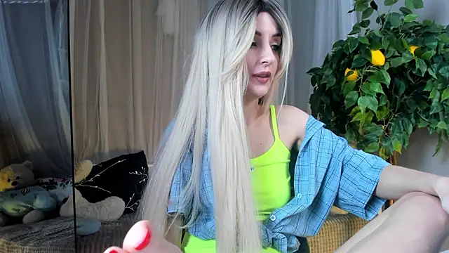 Snapshot of Katty_Lights chatting on 01.27.25 Katty Lights online show from 01.27.25