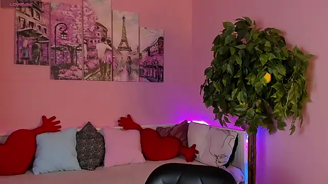 Snapshot of Katty_Lights chatting on 10.03.25 Katty Lights online show from 10.03.25
