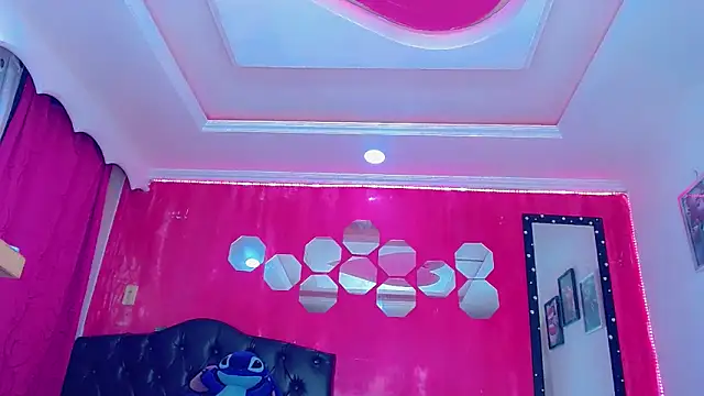 Snapshot of TiffanyMackensyy chatting on 11.08.25 TiffanyMackensyy online show from 11.08.25