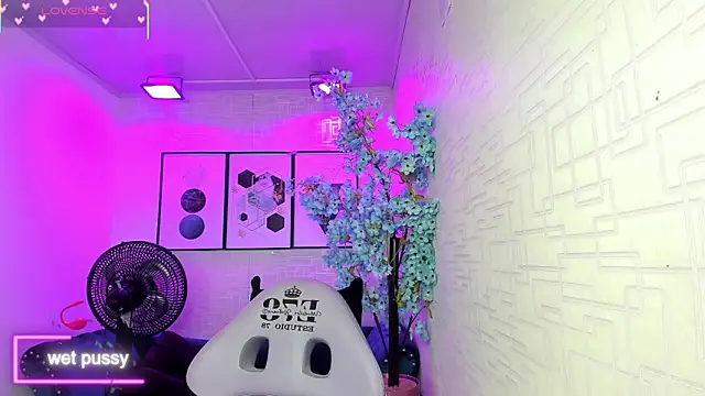 Theia moon online show from 11.04.25