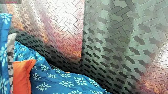 Venus Blackk online show from 03.18.25