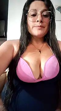 Snapshot of Neve_Collins chatting on 12.24.24 Neve Collins online show from 12.24.24